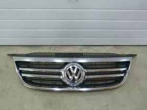 Решетка радиатора VW Tiguan 2011-2016 (5N0853651C) — фото 1