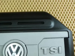 Накладка декоративная VW Tiguan 2011-2016 (06J103925BG) — фото 5