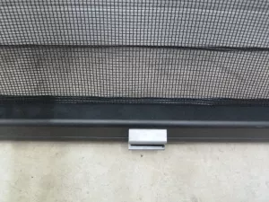 Шторка багажника VW Passat [B7] 2011-2015 (УНИВЕРСАЛ ВЕРТИКАЛЬНАЯ СЕТКА 3C9861691 3AF064365) — фото 8