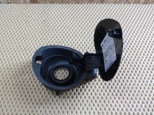 Лючок бензобака VW Tiguan 2011-2016 (5N0809857D) — фото 3