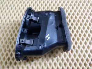 Дефлектор воздушный VW Tiguan 2007-2011 (5N0819703A 5N0819704A) — фото 5