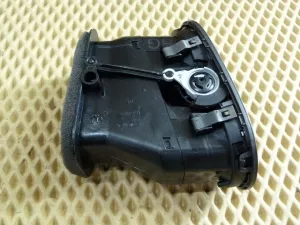 Дефлектор воздушный VW Tiguan 2011-2016 (5N0819703C 5N0819704C) — фото 4
