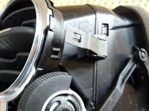 Дефлектор воздушный VW Tiguan 2011-2016 (5N0858069J) — фото 6