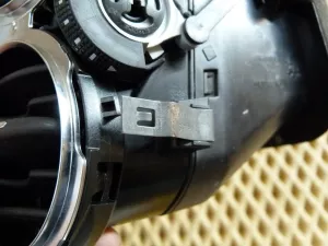 Дефлектор воздушный VW Tiguan 2011-2016 (5N0858069J) — фото 5