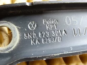 Петля капота VW Tiguan 2007-2016 (5N0823302A 5N0823301A) — фото 9