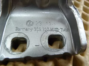 Петля двери багажника VW Passat [B7] 2011-2015 (3C9827302D 3C9827301D) — фото 5