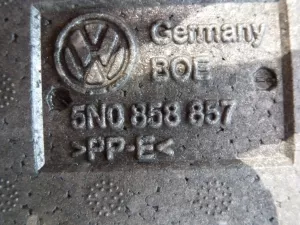 Ящик для инструментов VW Tiguan 2007-2016 (5N0858857 5N0858858) — фото 9