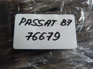 Накладка декоративная VW Passat [B7] 2011-2015 (НА ДВИГАТЕЛЬ 03C103925AM) — фото 9
