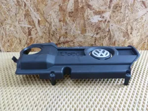 Накладка декоративная VW Passat [B7] 2011-2015 (НА ДВИГАТЕЛЬ 03C103925AM) — фото 2