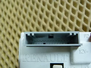 Часы Renault Clio II/Symbol 1998-2008 (8200028364) — фото 9