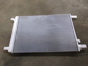 Радиатор кондиционера Skoda Octavia (A7) 2013>,Touareg 2010-2018,Golf VII 2012>,A3 [8V] 2013>,Leon (5F) 2013>,Passat [B8] 2015>,Superb 2015>,TT(8S) 2015>,Touran(5T) 2016>,Golf Sportsvan 2014>,Tiguan 2017>,Kodiaq 2017> (5Q0816411BD) — фото 3
