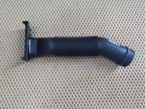 Воздухозаборник (наружный) Skoda Fabia 2007-2015;Roomster 2006-2015;Polo 2001-2009 (6Q0129618K) — фото 1