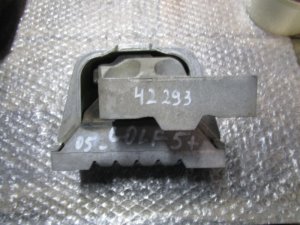 Опора двигателя правая VW,Audi,Skoda,Seat Golf V 2003-2009,A3 [8PA] Sportback 2004-2013,Golf Plus 2005-2014,Touran 2003-2010,A3 [8P1] 2003-2013,Jetta 2006-2011,Octavia (A5 1Z-) 2004-2013,Leon (1P1) 2005-2013,Altea 2004-2015 (1K0199262BB) — фото 1