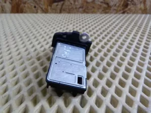 Датчик массового расхода воздуха Nissan 350Z (Z33) 2003-2009;Almera Classic (B10) 2006-2013;Armada 2004-2016;CabStar 2008-2011;Cube (Z12) 2008-2020;GT-R 2008>;Juke (F15) 2011-2019;King Cab D22 1998-2012;Maxima (A34) 2004-2008;Maxima QX34 USA 2004-2008;Micra (K12E) 2002-2010;Micra (K13K) 2010-2016;Murano (Z50) 2004-2008;Murano (Z51) 2008-2015;Navara (D40) 2005-2015;Note (E11) 2006-2013;Note (E12) 2013-2020;NP300 2008-2015;NV200 (M20) 2009>;Pathfinder (R51) 2005-2014;Pathfinder (R52) 2014-2020;Patrol (Y61) 1997-2009;Patrol (Y62) 2010>;Primera P12E 2002-2007;Qashqai (J10) 2006-2014;Qashqai (J11) 2014-2022;Qashqai+2 (JJ10) 2008-2014;Quest (RE52) 2011>;Sentra (B17) 2013-2017;Teana J31 2003-2008;Teana J32 2008-2013;Teana L33 2014>;Tiida (C11) 2007-2014;Tiida (C13) 2015>;Titan 2003-2015;XTerra (N50) 2005-2015;X-Trail (T30) 2001-2006;X-Trail (T31) 2007-2014;X-Trail (T32) 2014>;Koleos (HY) 2008-2016 (226807S00B) — фото 2