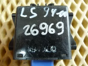 Блок электронный Lexus LS 400 (UCF20) 1994-2000 (КОНТРОЛЛЕР УСИЛИТЕЛЯ РУЛЯ 8965050090) — фото 4