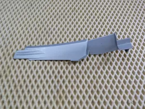 Накладка лобового стекла левая Opel Zafira B 2005-2012 (ЛЕВАЯ СТОЙКИ ЛОБОВОГО СТЕКЛА 13142286) — фото 1