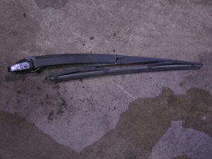 Поводок стеклоочистителя заднего Kia Cerato 2005-2008 (988152F000) — фото 1