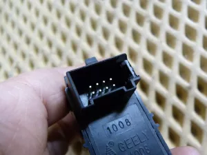 Кнопка стеклоподъемника задняя левая Geely MK 2008-2015 (1017002541) — фото 4