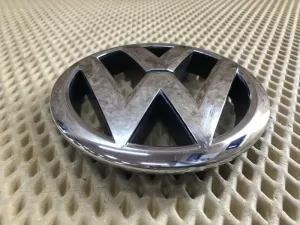 Эмблема VW Tiguan 2011-2016 (561853600) — фото 2