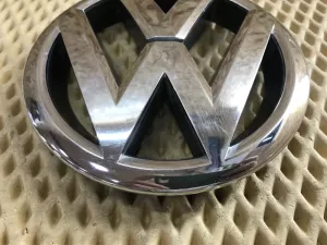 Эмблема VW Tiguan 2011-2016 (561853600) — фото 6