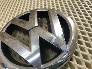Эмблема VW Tiguan 2011-2016 (561853600) — фото 2