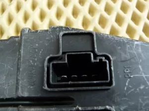 Блок предохранителей RENAULT MEGANE II 2003-2009 (8200780018A) — фото 4