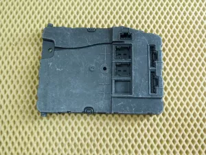 Блок предохранителей RENAULT MEGANE II 2003-2009 (8200780018A) — фото 1