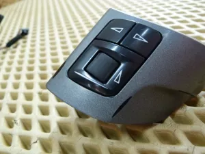 Блок кнопок в руль Opel Zafira B 2005-2012 (В РУЛЕВОЕ КОЛЕСО 13208858) — фото 10
