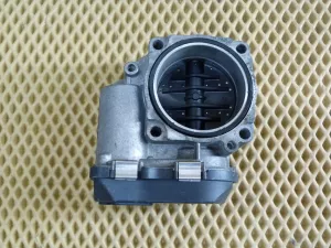 Заслонка дроссельная электрическая BMW 1-серия E87/E81 2004-2011 (13547561066) — фото 3