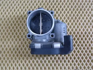 Заслонка дроссельная электрическая BMW 1-серия E87/E81 2004-2011 (13547561066) — фото 2