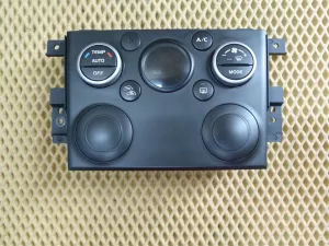 Блок управления климатической установкой Suzuki Grand Vitara 2005-2015 (3951076K00) — фото 1