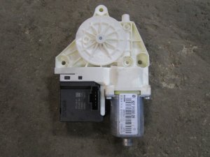 Моторчик стеклоподъемника задний левый Renault Megane III 2009-2016 (827310002R) — фото 2