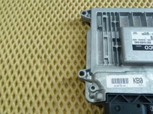 Блок управления двигателем Kia Picanto 2004-2011 (3911002KB0) — фото 2