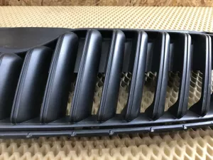 Решетка радиатора Skoda Fabia 2007-2015,Roomster 2006-2015 (ПОСЛЕ 2010 ГОДА ПОД ХРОМ 5J0853668C) — фото 12