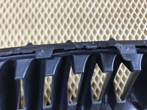 Решетка радиатора Skoda Fabia 2007-2015,Roomster 2006-2015 (ПОСЛЕ 2010 ГОДА ПОД ХРОМ 5J0853668C) — фото 16