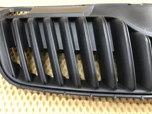 Решетка радиатора Skoda Fabia 2007-2015,Roomster 2006-2015 (ПОСЛЕ 2010 ГОДА ПОД ХРОМ 5J0853668C) — фото 10
