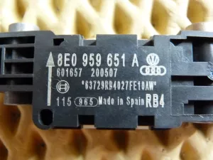 Датчик AIR BAG Audi A3 [8P1] 2003-2013 Audi A3 [8PA] Sportback 2004-2013 Audi A4 [B7] 2005-2007 Audi A8 [4E] 2002-2010 Audi TT(8J) 2006-2015 (8E0959651A) — фото 6