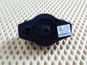Переключатель света фар Audi A4 [B8] 2007-2015 Audi A4 [B8] Allroad 2009-2015 Audi A5/S5 [8F] Cabrio 2010-2016 Audi A5/S5 [8T] Coupe/Sportback 2007-2016 Audi Q5 [8R] 2008-2017 (8K0941531AA) — фото 4