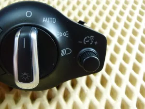 Переключатель света фар Audi A4 [B8] 2007-2015 Audi A4 [B8] Allroad 2009-2015 Audi A5/S5 [8F] Cabrio 2010-2016 Audi A5/S5 [8T] Coupe/Sportback 2007-2016 Audi Q5 [8R] 2008-2017 (8K0941531AA) — фото 2