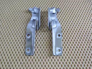 Петля капота Fiat Doblo 2005-2015,Doblo 2001-2005 (46782383 46782384) — фото 1
