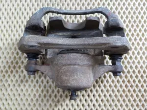 Суппорт тормозной передний левый Kia Ceed 2007-2012,i30 2007-2012 (581101H000) — фото 13