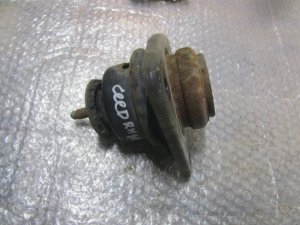 Опора двигателя правая Kia Ceed 2007-2012,Elantra 2006-2011,i30 2007-2012,Cerato 2009-2013 (218100Q000) — фото 1