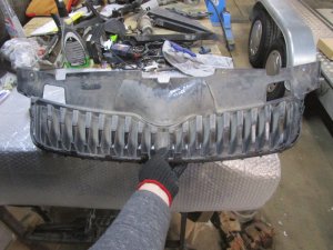 Решетка радиатора Skoda Fabia 2007-2015,Roomster 2006-2015 (ПОСЛЕ 2010 ГОДА ПОД ХРОМ 5J0853668C) — фото 8