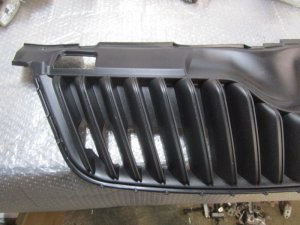 Решетка радиатора Skoda Fabia 2007-2015,Roomster 2006-2015 (ПОСЛЕ 2010 ГОДА ПОД ХРОМ 5J0853668C) — фото 3