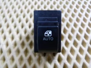 Кнопка стеклоподъемника Kia Ceed 2007-2012 (935751H100EQ) — фото 1
