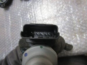 Моторчик стеклоподъемника задний правый Kia Ceed 2007-2012 (ЗАДНИЙ ПРАВЫЙ 6 КОНТАКТОВ 834601H010) — фото 2