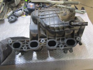 Коллектор впускной Kia Ceed 2007-2012,Cerato 2004-2008,Elantra 2006-2011,i30 2007-2012,Cerato 2009-2013,Carens 2006-2012 (283112B000) — фото 4