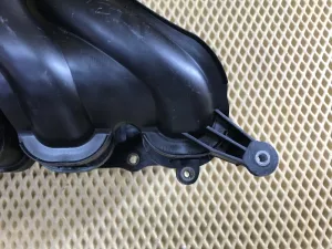 Коллектор впускной Kia Ceed 2007-2012,Cerato 2004-2008,Elantra 2006-2011,i30 2007-2012,Cerato 2009-2013,Carens 2006-2012 (283112B000) — фото 3