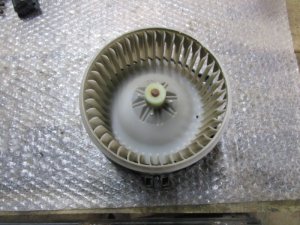 Моторчик отопителя Cadillac SRX 2003-2009,STS 2005-2011,CTS 2008-2013 (ПЕРЕДНИЙ DENSO ПОСЛЕ 2007 ГОДА 19130001) — фото 2