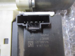 Моторчик стеклоподъемника задний левый Renault Megane III 2009-2016,Fluence 2010-2017 (827310012R) — фото 3